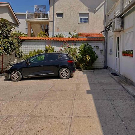 מוסטר New Luxe Apartments מראה חיצוני תמונה