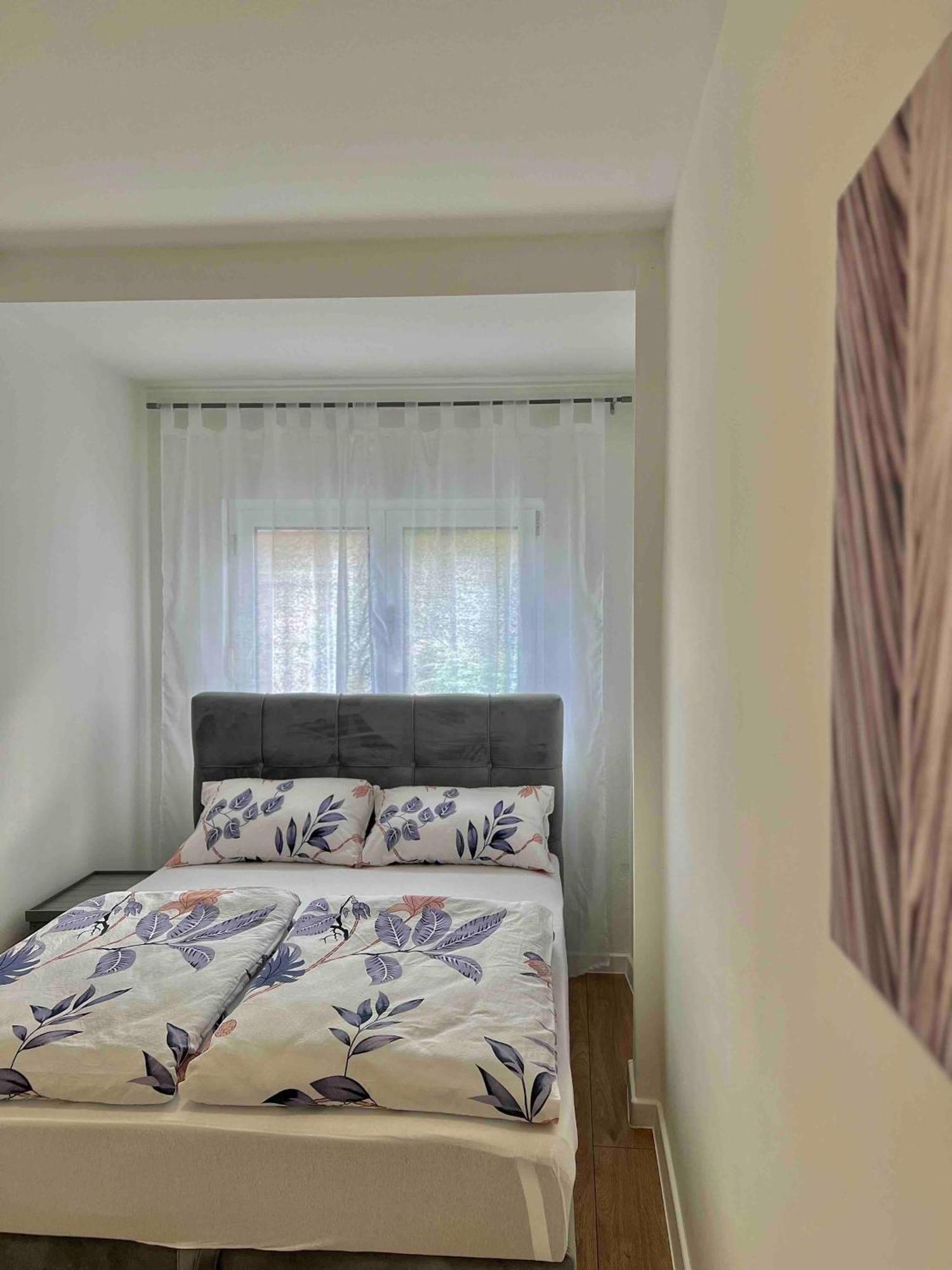 מוסטר New Luxe Apartments מראה חיצוני תמונה