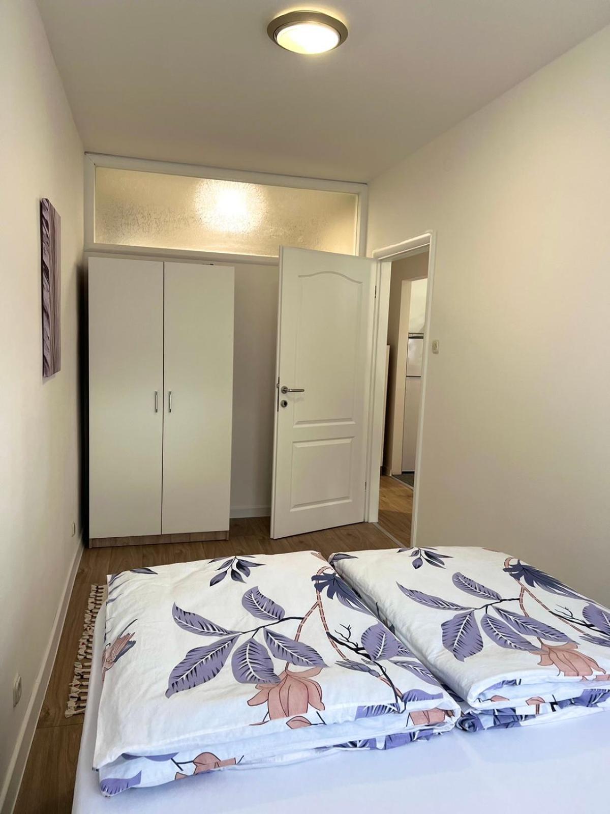 מוסטר New Luxe Apartments מראה חיצוני תמונה