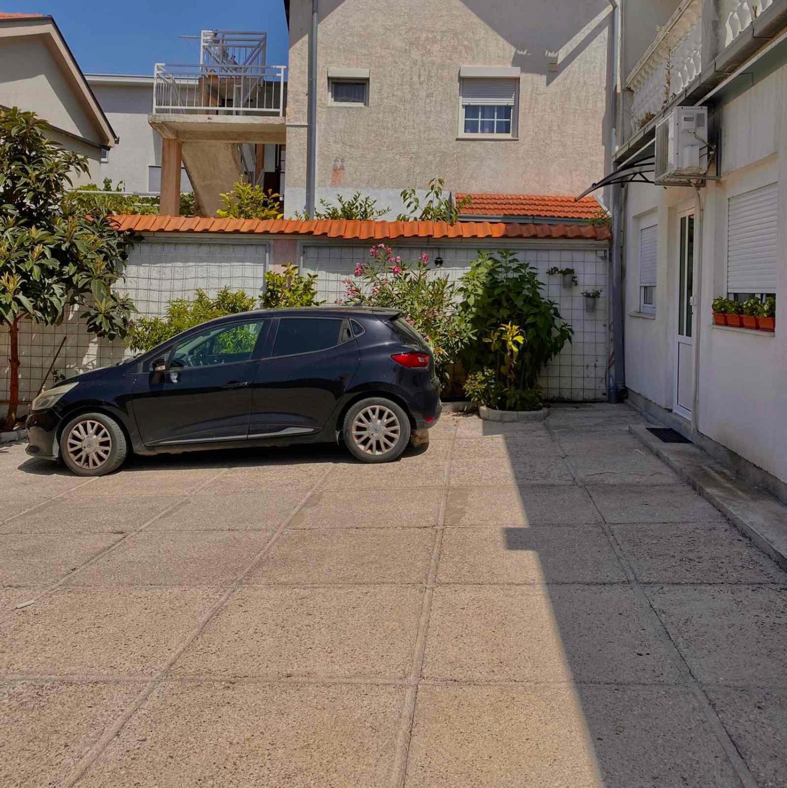 מוסטר New Luxe Apartments מראה חיצוני תמונה